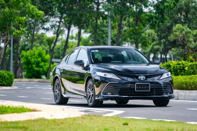  TOYOTA  CAMRY