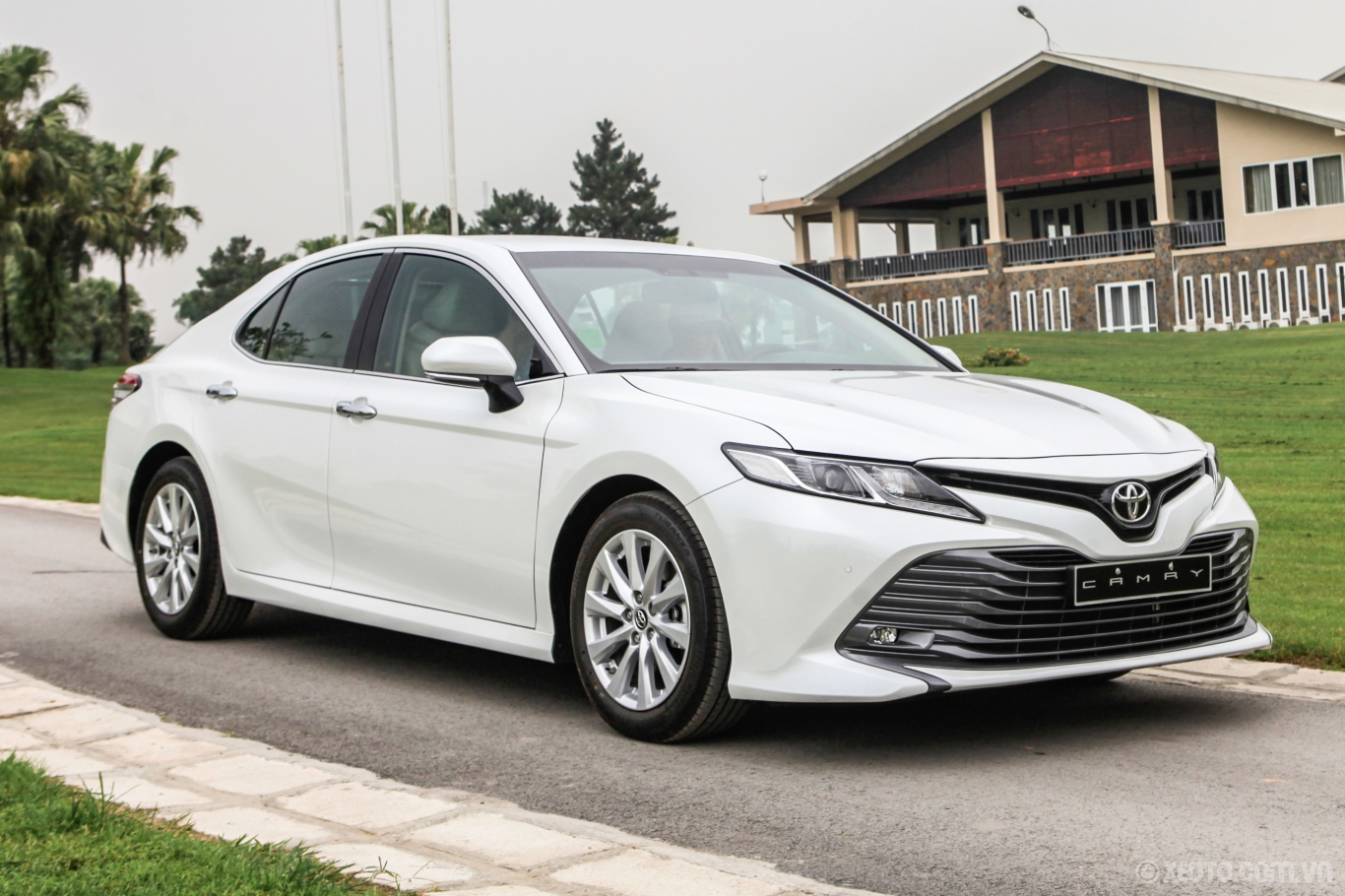 TOYOTA  CAMRY