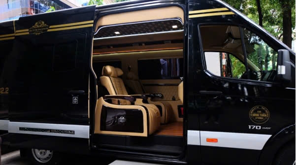 LIMOUSINE   DCAR