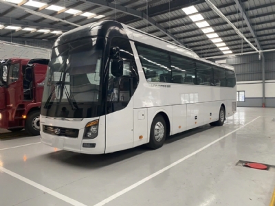 HYUNDAI UNIVERSE