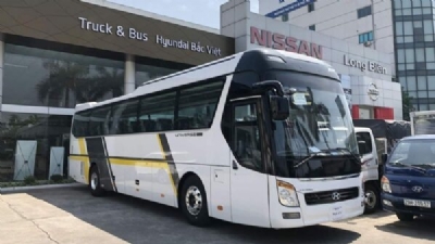 HYUNDAI UNIVERSE